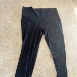 Athleta Salutation Stash Leggings